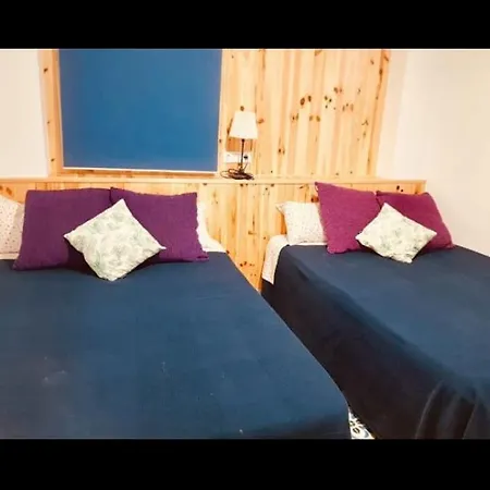 1ª Linea By Hugo - Familias Y Mayores De 25 간디아