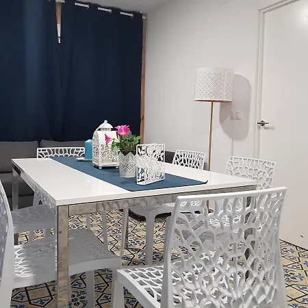 아파트 1ª Linea By Hugo - Familias Y Mayores De 25 *