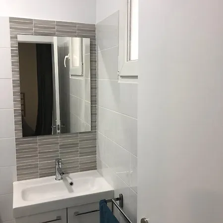 1ª Linea By Hugo - Familias Y Mayores De 25 * 간디아